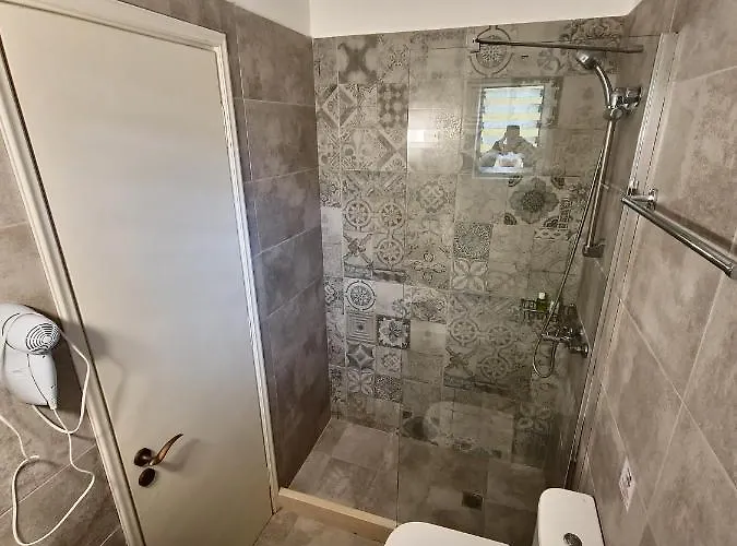 דירה Alexandra 10 *