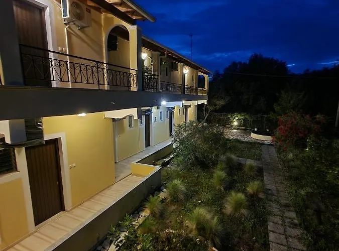 דירה Alexandra 10 *